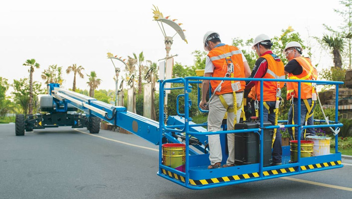 吉尼教你怎么在双十一挑选高空作业平台车