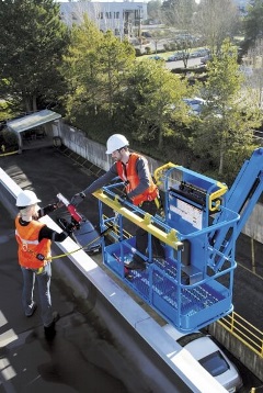 COPY IMAGE-Fall Arrest Bar on Genie® Booms: What You Need to Know Fall Arrest Bar on Genie® Booms: What You Need to Know