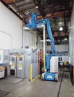 Aerial Fleet Management: Considerations for 2WD vs. 4WD Boom Lifts